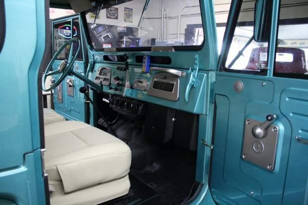 Toyota Land Cruiser FJ40 после тщательной реставрации