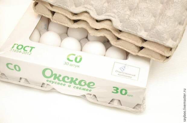 Делаем с детьми цветы и стрекозок из яичных лотков