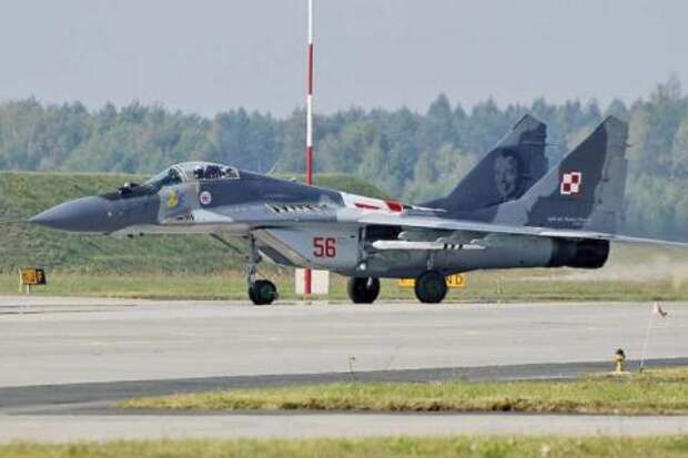 СМИ: пять истребителей МиГ-29 совершили внеплановую посадку в Польше