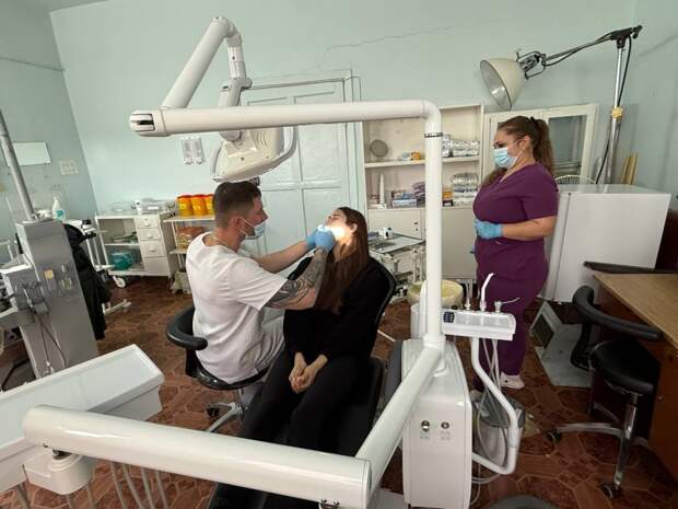 Врачи-стоматологи из Адыгеи ведут прием в Нижних Серогозах Херсонской области