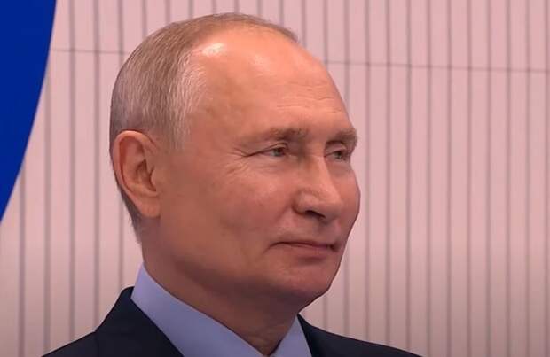 Путин заявил об уникальности культурных кластеров России