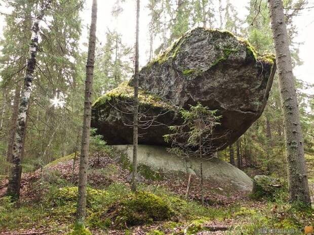 Удивительная балансирующая скала (2)