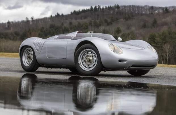 1. Porsche 718 RSK Spyder (№718-031) С КУЗОВОМ ОТ Wendler 1959 года продали за $ 2,232,500 (163 850 000 руб.). Так дешево автомобили этой модели еще никогда не стоили. Удачная покупка.