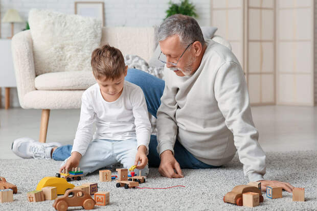 Psychology and Aging: забота о внуках замедляет снижение памяти у пожилых людей