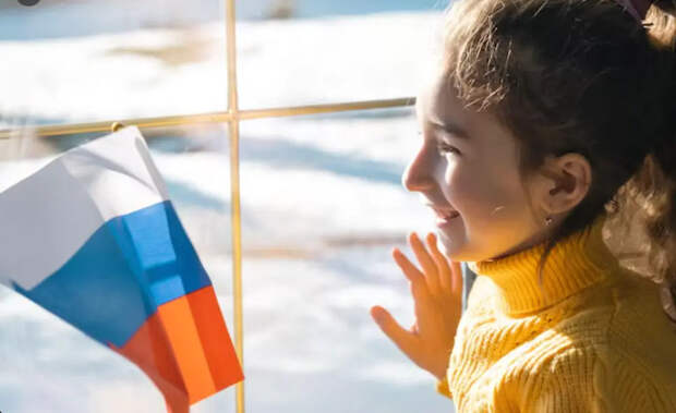 Эстонцы выстроились в очередь на границе с Россией