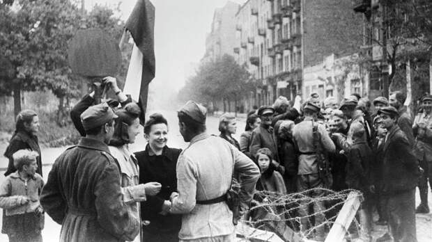 "Убеждены в победе". Европейцы перетягивают одеяло — абсурднее некуда
