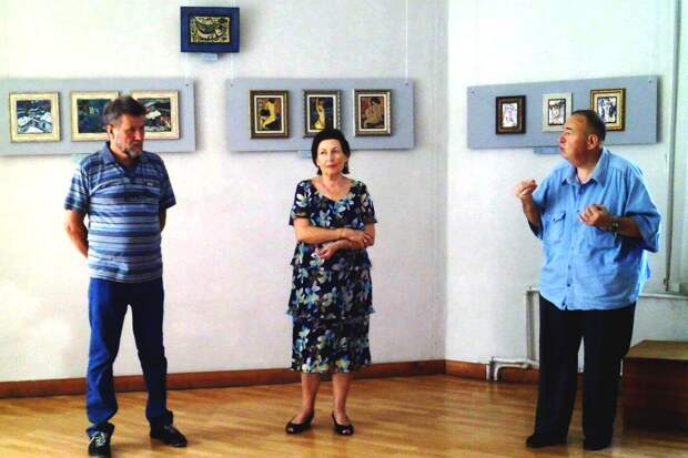 Открылась выставка керамической живописи Анатолия Ярышкина
