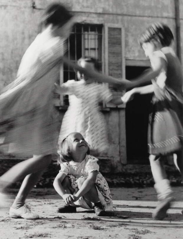 50. Хоровод, Италия, 1954 год детство, прошлое, фотография