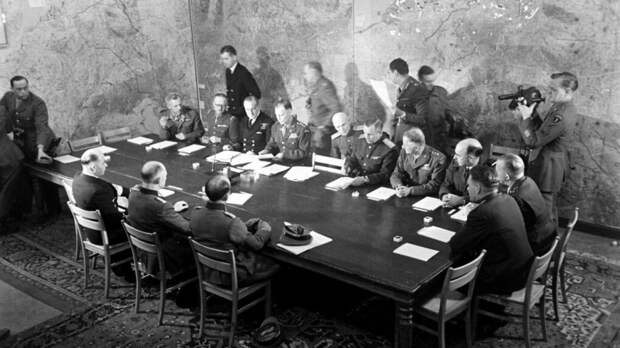 Историк объяснил, почему генералы немецкой армии не поверили в капитуляцию