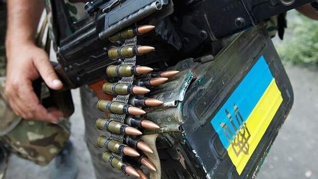 ВСУ военнослужащий боеприпасы патроны герб Украины флаг оружие