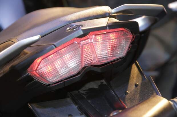 Новый мотоцикл Yamaha FZ25 2017
