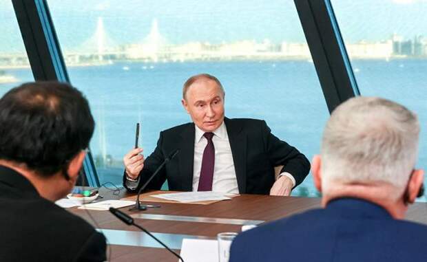 "Если суверенитету и целостности России угрожают, допустимы все средства": Путин дал суровый ответ мировым СМИ.