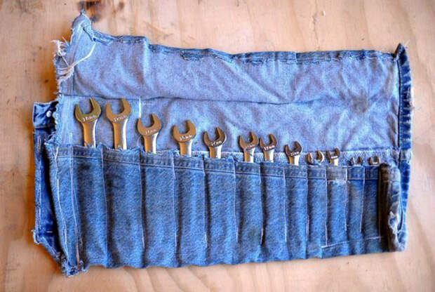 19 стильных и полезных в быту вещей, которые можно легко сделать из старых джинсов