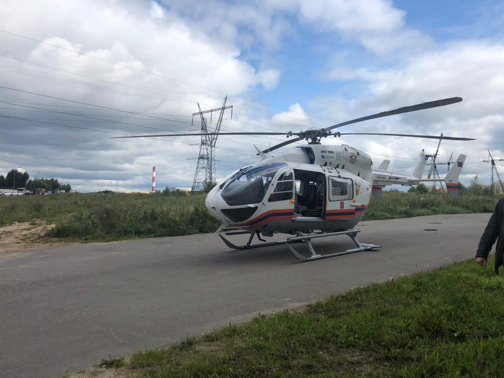 Пострадавшего в ДТП ребенка эвакуировали вертолетом. Фото Департамента ГОЧСиПБ г.Москвы