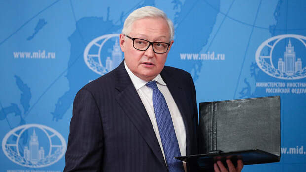 В МИД РФ заявили, что Россия рассчитывает на продолжение диалога с США по ДСНВ