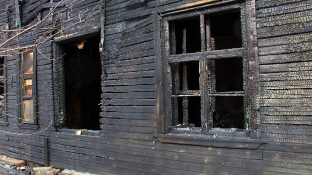 В Омске православная семья после пожара осталась на улице без одежды и документов