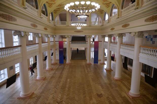 Правоохранители пришли с обыском в один из крупнейших российских университетов