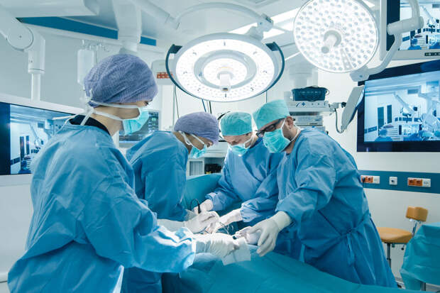 В Донецке создали кровоостанавливающей зажим, который ускоряет операции