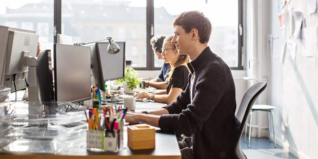 «Работа 5 на 2 в офисе — мой страшный сон»: как зумеры меняют рынок труда