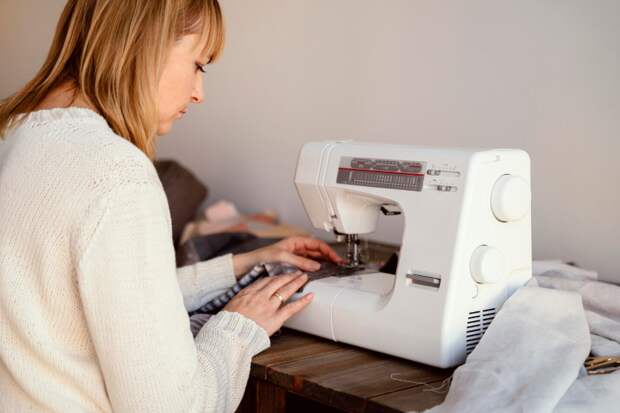 Использование оверлока при шитье и критерии выбора