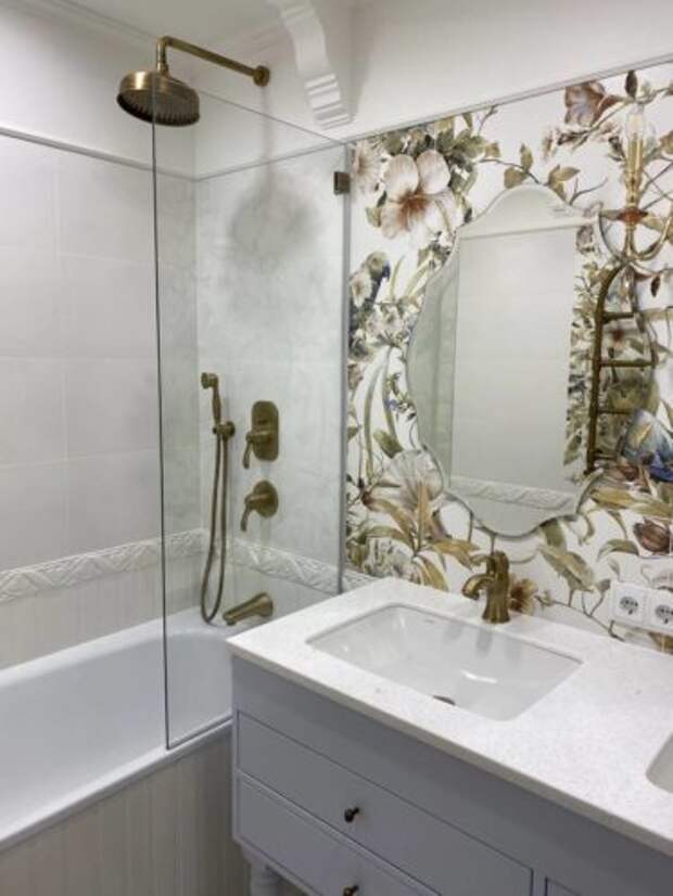 Стеклянные перегородки для ванной и душевой кабины: Элегантность и Практичность