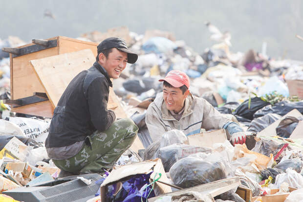 Сваливаем: Репортаж с крупнейшей в Новосибирске свалки мусора dump12 Сваливаем: Репортаж с крупнейшей в Новосибирске свалки мусора