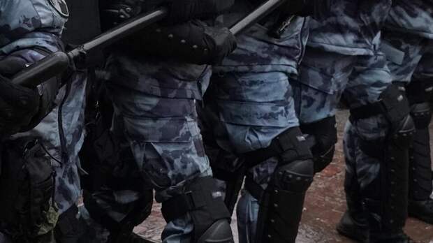 В Армении полиция начала применять спецсредства для разгона протестующих