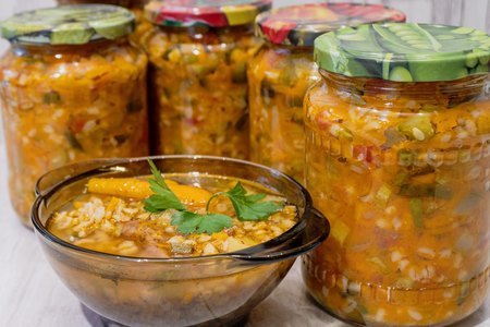 Рассольник с перловкой и свежими огурцами на зиму