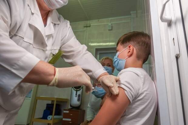 Голикова заявила, что прививки от коронавируса не будут обязательными для детей