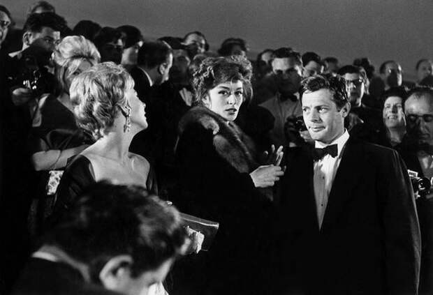 Анук Эме и Марчелло Мастрояни, 1960 год (re-movie.ru)