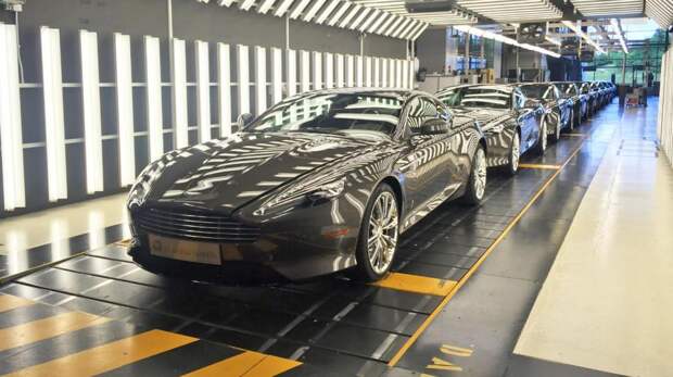 Взгляните на последние Aston Martin DB9