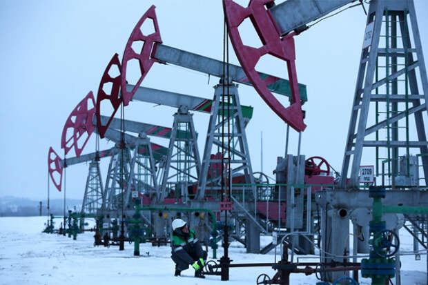 В РФ снизилась среднесуточная добыча нефти и конденсата