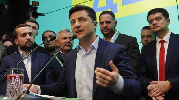 Зеленский и его команда после выборов резки изменили риторику