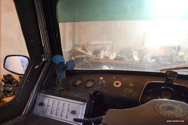 В Минске обнаружили уникальный автомобильчик, сделанный из мотоцикла Jawa barn find, авто, гаражная находка, мото, мотоколяска, мотоцикл, находка, самоделка