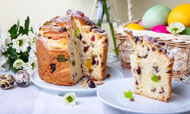 Врач Помойнецкая объяснила, почему не стоит есть на Пасху одновременно яйца и куличи