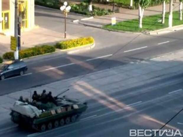 Боевики перебросили военную технику в Ровеньки Боевики перебросили военную технику в Ровеньки