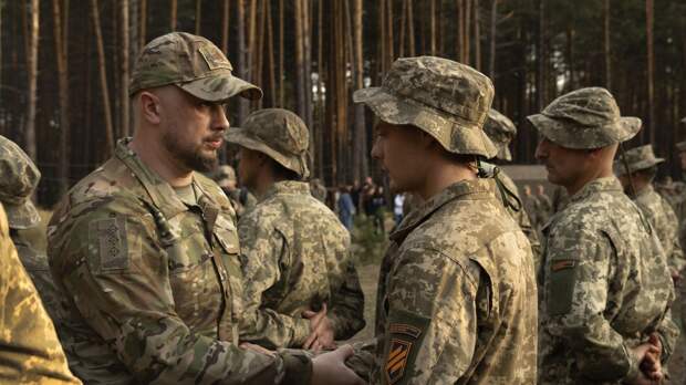 Нацисты тянутся к власти. Киев нашел замену Сырскому — Запад пришел в ужас