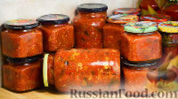 Фото к рецепту: Закуска из баклажанов в томатном соусе (на зиму)