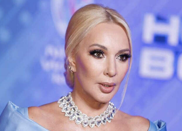 «Попросила подружку красиво сфотографировать»: Лера Кудрявцева показала неожиданный кадр из Сингапура