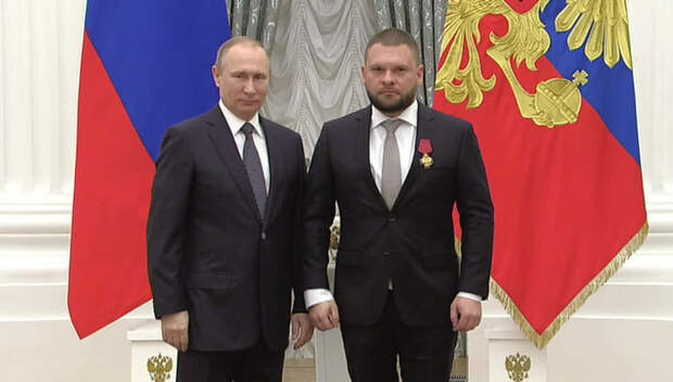 Лучшего российского военкора Евгения Поддубного с заслуженной наградой! Лучшего российского военкора Евгения Поддубного с заслуженной наградой!