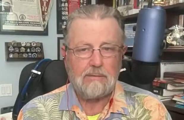 «Мы не справимся даже всеми силами»: посетивший Россию экс-аналитик ЦРУ Джонсон озвучил плохие новости для США.