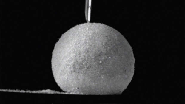 Ученые создали "мыльные пузыри", которые не лопаются больше года