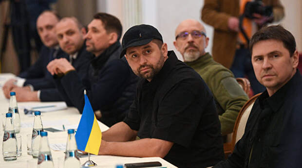 Большие и маленькие хитрости украинской делегации на переговорах с Россией