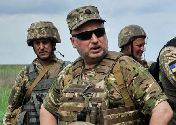 Турчинов требует переписать бюджет в пользу «воинов света» и платить им, как легионерам НАТО. Партия ястребов готовится к войне с Россией