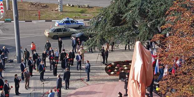 В Симферополе открыли памятник дважды Герою Советского Союза Амет-Хану Султану