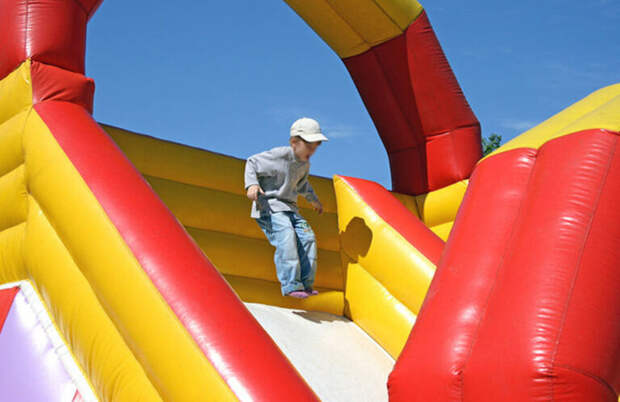 Общественный совет при Роспотребнадзоре предлагает запретить развлекательные батуты