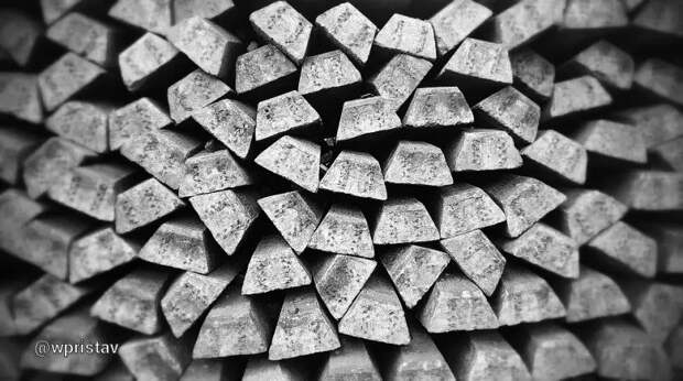 Китай запретил экспорт в США «товаров двойного назначения», связанных с