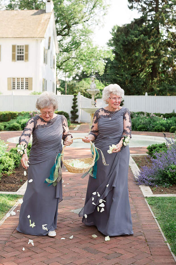 wedding-flower-girls-grandmas-joyce-drue-ashley-elizabeth-6