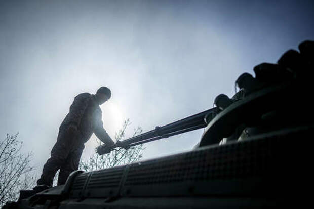 РГ: потерявшие сотни танков ВСУ пустили в ход опытный образец Объекта-476 «Кедр»