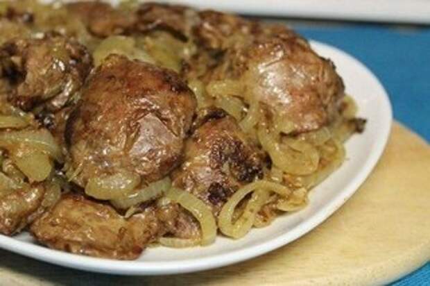 Куриная печень с луком